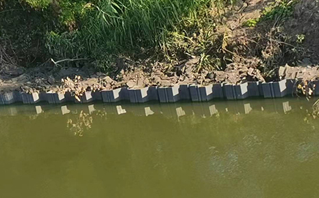cases of vinyl sheet pile