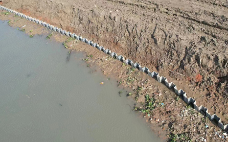 cases of vinyl sheet pile