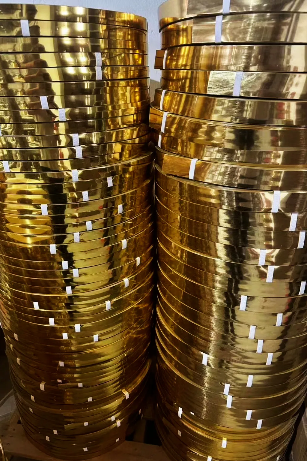 New Trends of Golden PVC Edge Banding for Furniture Edge Decoration by Supplier's Order Growing