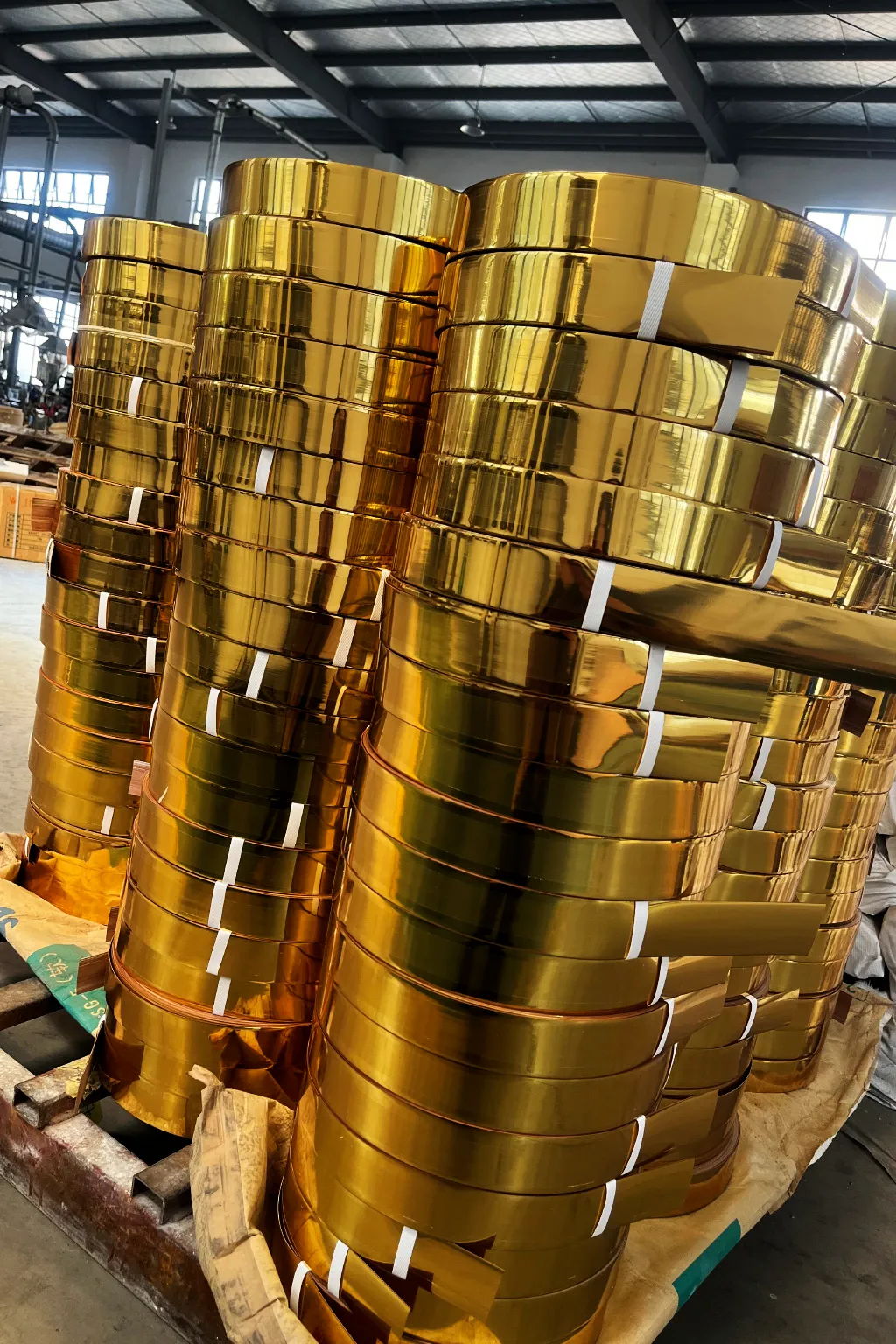 New Trends of Golden PVC Edge Banding for Furniture Edge Decoration by Supplier's Order Growing