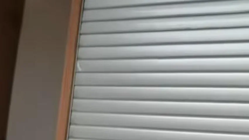 Vertical roller shutter door display